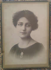 Portret de domnisoara// fotografie pe carton, inceput secol XX foto