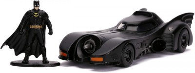 BATMAN AUTOMOBIL BATMOBILE 1989 1:32 foto