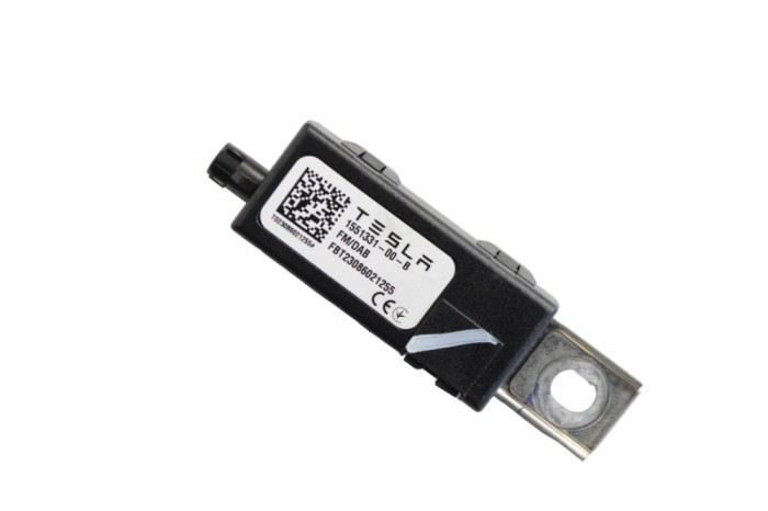 Amplificator de antena TESLA MODEL Y 2023 OEM: 1551331-00-B 22598636