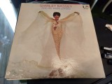 Vinil LP # &quot;Japan Press&quot; Shirley Bassey &ndash; And We Were Lovers (EX)