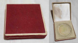 Cutie din carton originala veche pentru placheta medalie cu diametrul de 6.5 cm