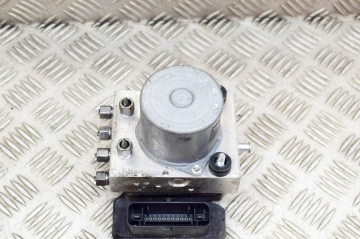 Pompa ABS TESLA MODEL 3 2019 OEM: Sedan | 21481157