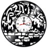 Ceas de perete decorativ Graffiti Street Art, realizat din disc de vinil upcycled, model Spray-uri si Zid de Caramida, negru, 30 cm