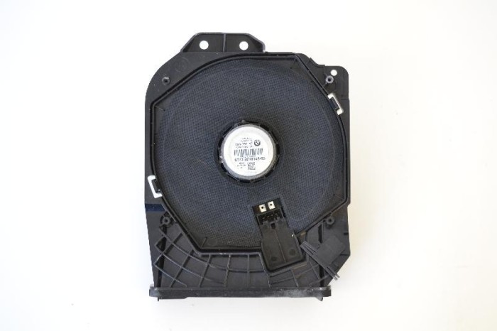 Subwoofer BMW 3 F30, F80 2014 OEM: 9210148 2408501