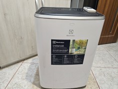 Vand aparat de aer conditionat mobil Electrolux EXP34U338HW, 12000 BTU, Clasa A