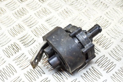 Pompa de apa auxiliara TESLA MODEL S 2018 OEM: 1037327-00-G 13682605 foto