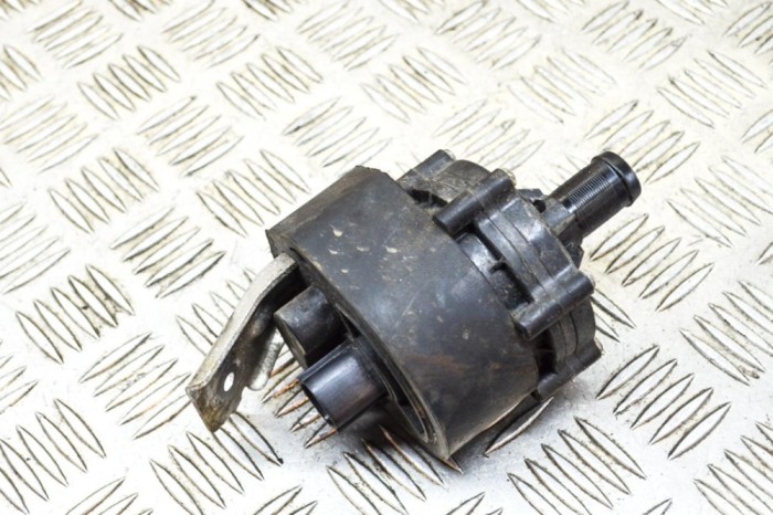 Pompa de apa auxiliara TESLA MODEL S 2018 OEM: 1037327-00-G 13682605