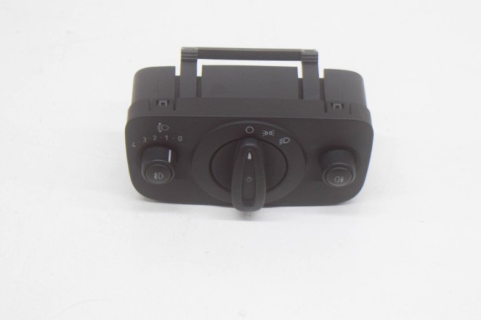 Modul de control comutator faruri FORD FIESTA VI 2010 OEM: 10004132,8A6T-13A824-BB 12224977