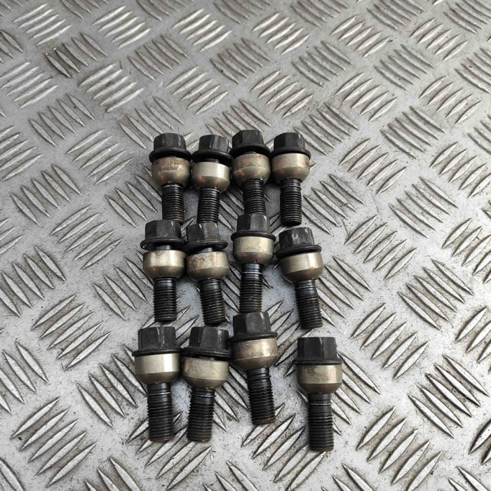 Set prezoane roata PORSCHE MACAN DKN 2021 OEM: WHT006978 31539525