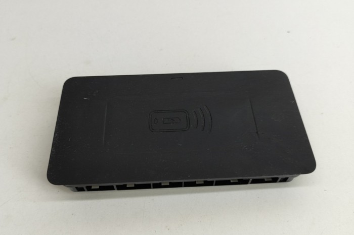 Stație de &icirc;ncărcare wireless BMW X7 G07 2022 OEM: 5A69590 25030956