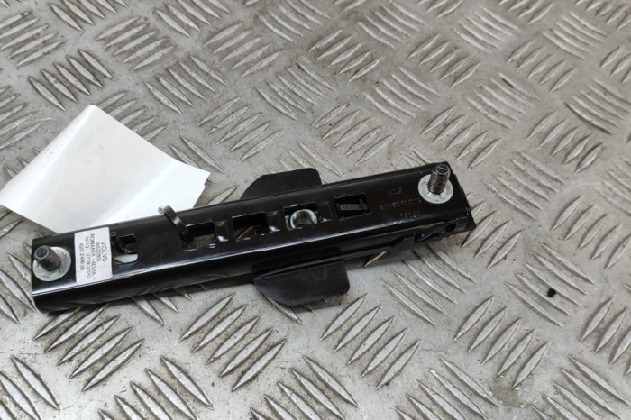 Reglaj &icirc;nălțime centura dreapta față VOLVO XC60 II 246 2020 OEM: 8632605 | 30430183