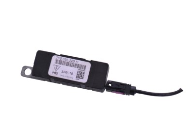 Amplificator de antena PORSCHE MACAN 95B 2015 OEM: 7P5035225H 17813498 foto