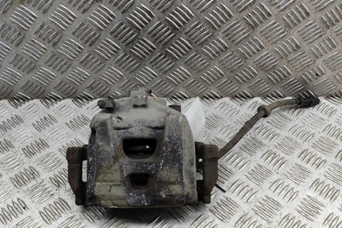 Etrier de fr&acirc;nă dreapta față VW SHARAN 7N1, 7N2 2011 OEM: MPV | 30401731