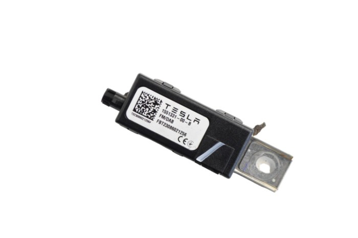 Amplificator de antena TESLA MODEL Y 2023 OEM: 1551331-00-B 22598639
