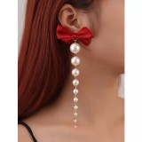 Cumpara ieftin Cercei Lungi Perle Albe si Funda Rosie - 41166