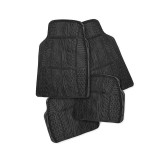 Covorase Auto RoGroup Anvelopa, 4 Buc, PVC Negru, Universale - Fata 70x47cm, Spate 42x46cm