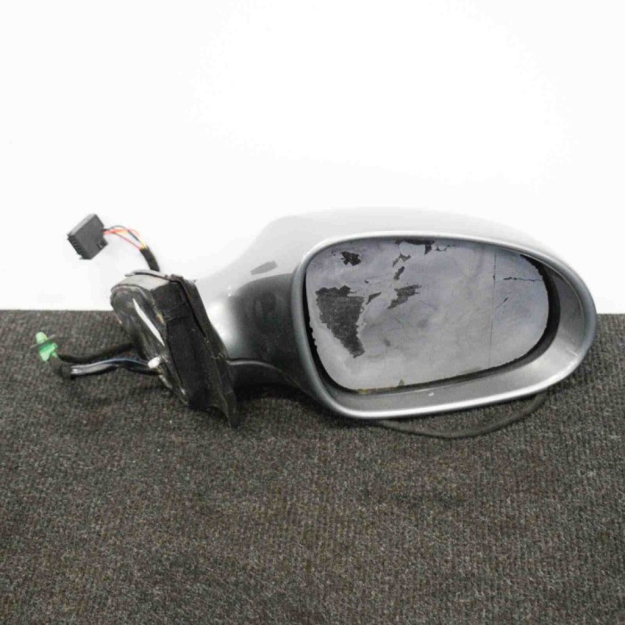 Oglinda laterală dreapta VW PASSAT B6 3C2 2008 OEM: E1010781