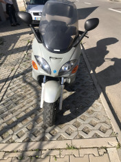 vand scuter piaggio foto