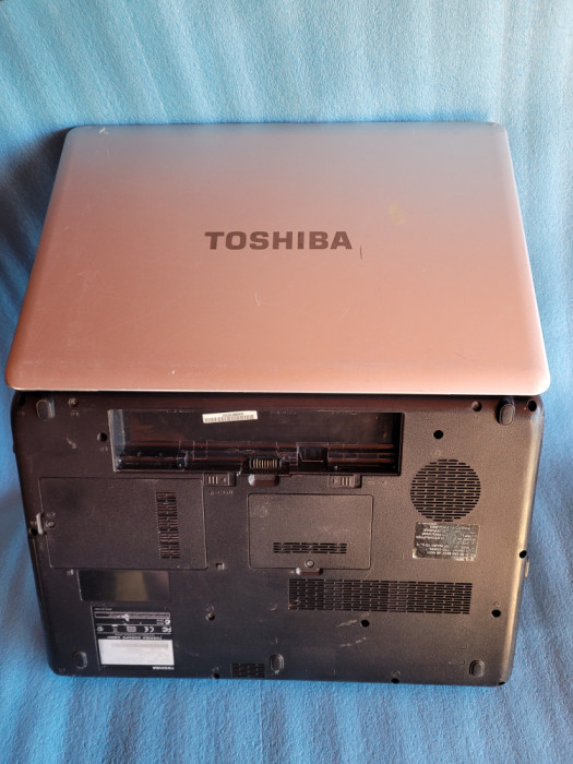laptop incomplet TOSHIBA Satellite L500-1EU - pentru piese -