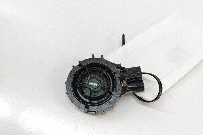 Difuzor ușă st&acirc;nga față AUDI A3 Limousine 8VS, 8VM 2016 OEM: 8V0035399C | 31647352