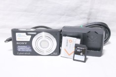 Camera foto SONY Cyber-shot DSC-W610 14.1 mega pixeli 4X zoom optic 4 GB foto