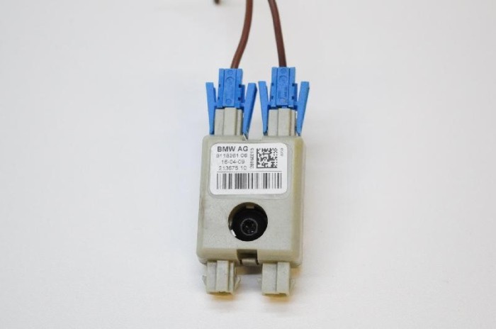 Amplificator de antena BMW 7 F01, F02 2010 OEM: 9118261 | 2687806