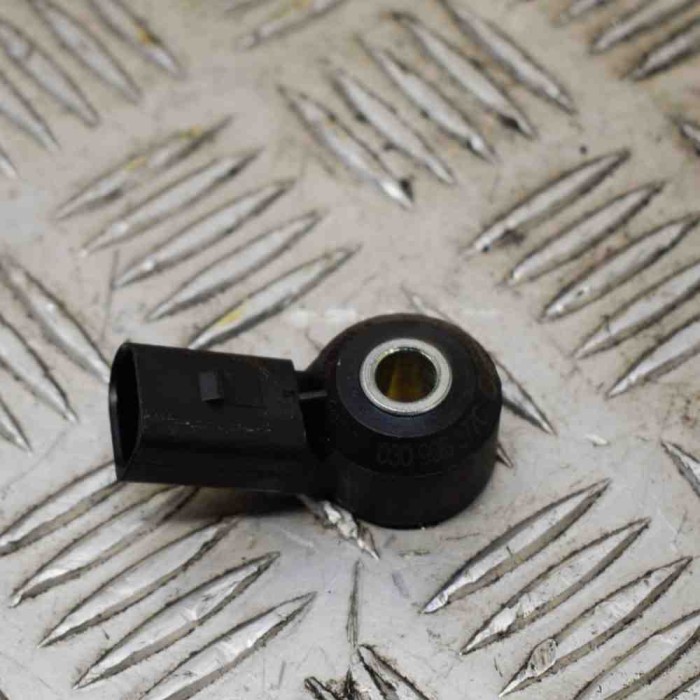 Senzor de detonație motor VW PASSAT B6 3C2 2010 OEM: 030905377C | 2825484