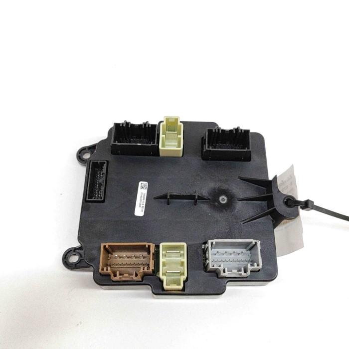 Modul de control ușă dreapta spate TESLA MODEL X 2016 OEM: 1062056-10-B 27193919
