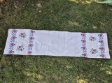 Stergar / prosop / tindeu vechi taranesc Maramures cusatura de mana pe panza, model cu flori
