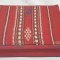 Bomboane fine de ciocolata ILEANA cutie cu motive nationale material textil 1978