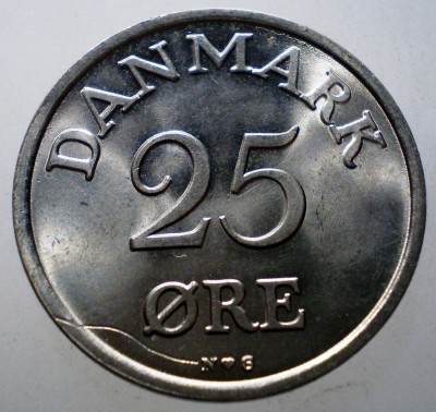 F.501 DANEMARCA 25 ORE 1954 AUNC EROARE foto