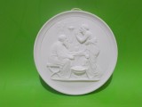 PLACHETA din PORTELAN biscuit COPENHAGEN , basorelief sculptor Thorvaldsen IARNA, Decorative