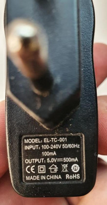 Incarcator input 100-240 V, output 5 V foto