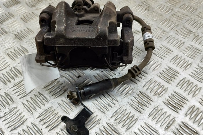 Etrier de fr&acirc;nă dreapta spate VOLVO S60 III 224 2020 OEM: Sedan | 23478624