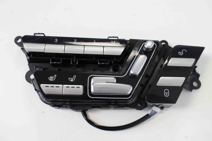 Unitate de control scaun dreapta față MERCEDES-BENZ S W221 2012 OEM: A2218213151,A2218709358 4162196