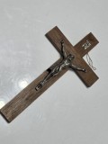 Crucifix vintage din lemn si metal