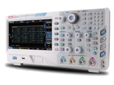 Osciloscop digital UNI-T 100MHz 4 canale 2 Gs/s 56Mpts LCD TFT 8 inch