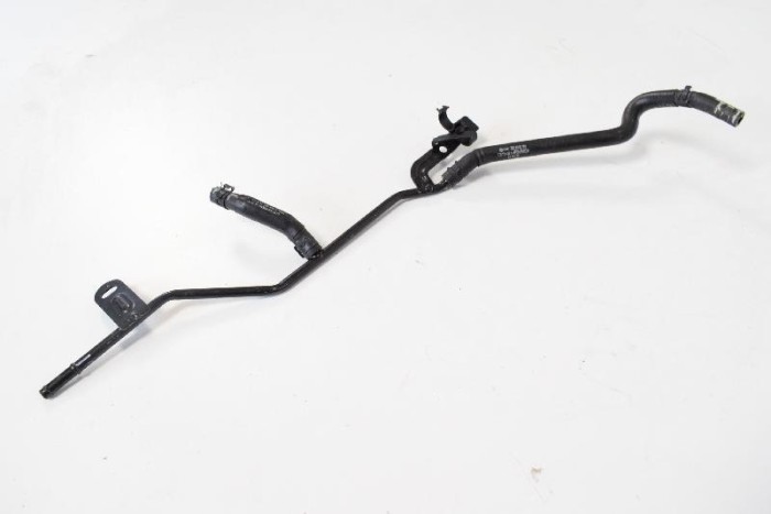 Furtun de lichid de răcire VW PASSAT Variant B8 3G5 2015 OEM: 5Q0121449A | 10009023