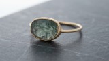Cumpara ieftin Inel din Argint 925 Placat cu Aur, cu Piatra Bruta Verde