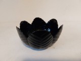 Bol de sticla neagra, in forma de frunze, 13cm diametru