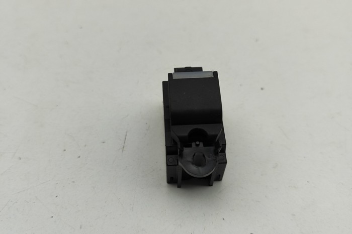 Buton geam ușă dreapta spate LAND ROVER RANGE ROVER VELAR L560 2018 OEM: FK72-14717-AB | 32200668