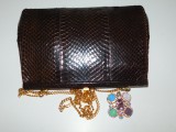 Poseta vintage , piele sarpe , brosa noua cadou