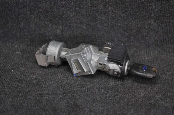 Butuc de contact FORD C-MAX DM2 2007 OEM: 3M51-3F880-AB 1439710