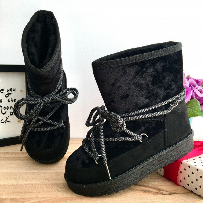 Cizme imblanite negre tip ugg cu sireturi pt fetite 30 31 cod 0889