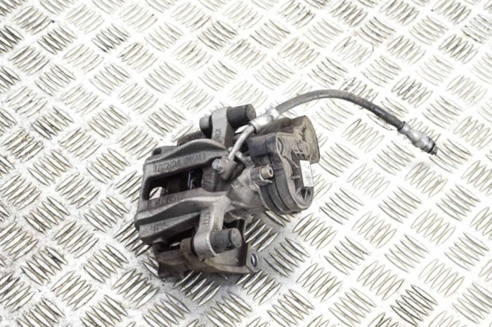 Etrier de fr&acirc;nă dreapta spate VW GOLF VIII CD1 2022 OEM: 5R3615406A,5WA615424 17875338