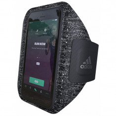 Husa Armband Adidas Sport SS17 pentru Apple iPhone 6 / 7 / 8 / SE (2020), Neagra