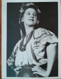 Fotografie, tanara in costum popular, perioada interbelica