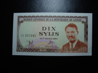 GUINEEA 10 SYLIS 1980 UNC foto