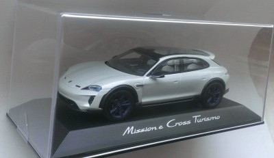 Macheta Porsche Mission E Cross Turismo electric - Spark 1/43 foto