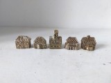 Set de cinci clădiri /case miniaturale vintage, aliaj metalic, cca 2cm x3cm, miniaturi, amenajare vitrina, casa papusii, sat de Craciun, decor